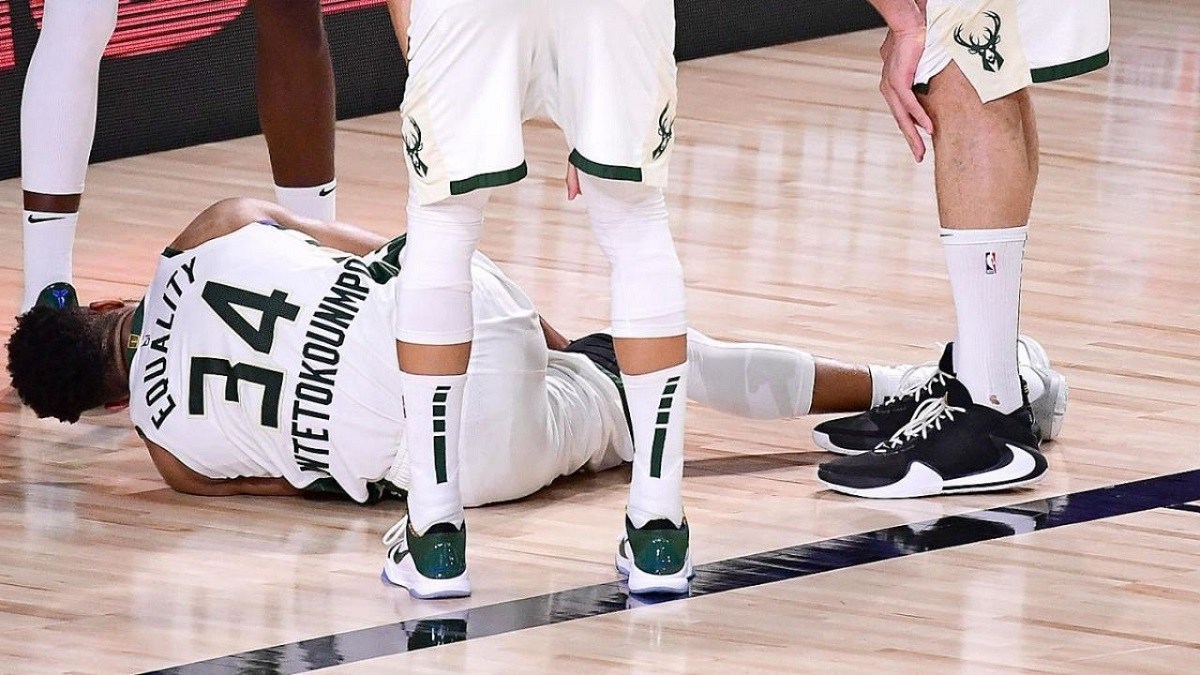 Greek Freak ankle injury Bucks Milwaukee 