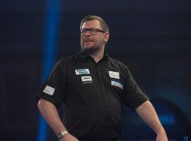 James Wade Throws a Nine-Darter, Canâ€™t Close at PDC World Darts Championship