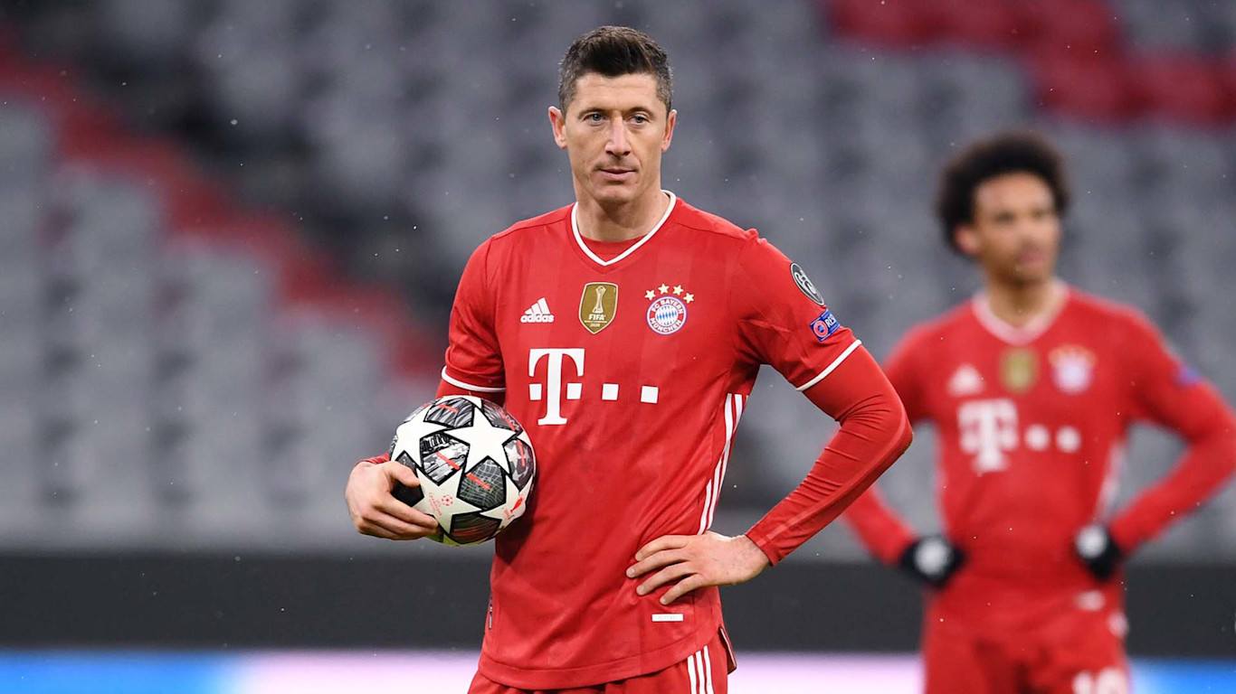 Lewandowski is out for a month with injury