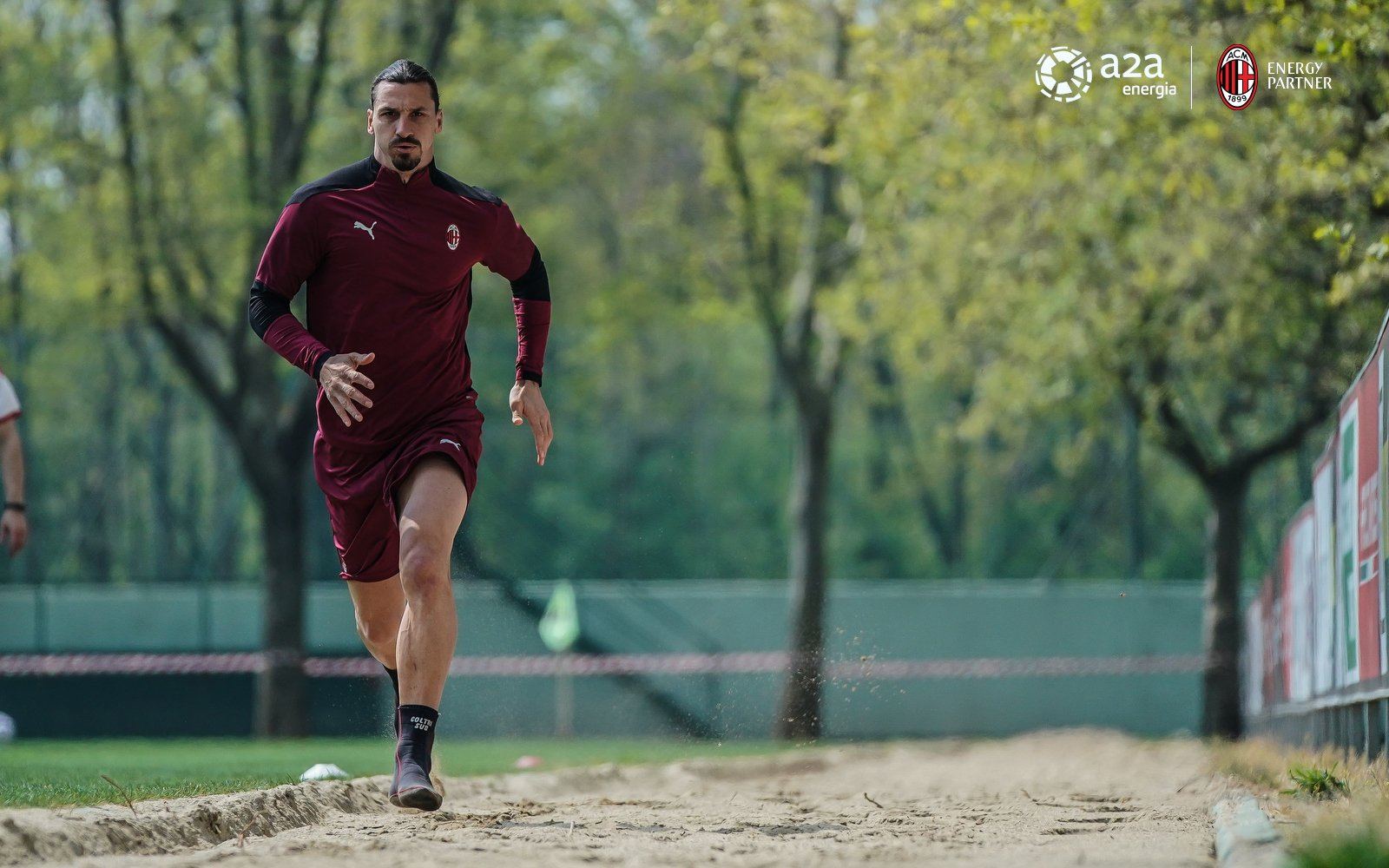 Zlatan Ibrahimovic training 