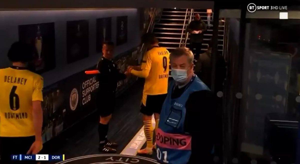 Romanian assistant referee Octavian Sovre asked Erling Haaland for his autograph following the game he played in Manchester, against City (Photo: BT Sport)