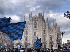 More than 30,000 Inter fans gathered outside the Milan Cathedral to celebrate the team's first title in 11 years. (Image: Twitter / @inter)