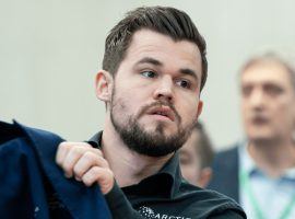 Magnus Carlsen leads the Champions Chess Tour Finals by five points with four rounds to go, with only Wesley So remaining in striking distance. (Image: Maria Emelianova/Chess.com)