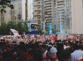 Tens of thousands gathered outside the Wembley in London before the England vs Italy game in July. (Image: nrxhb.shop)