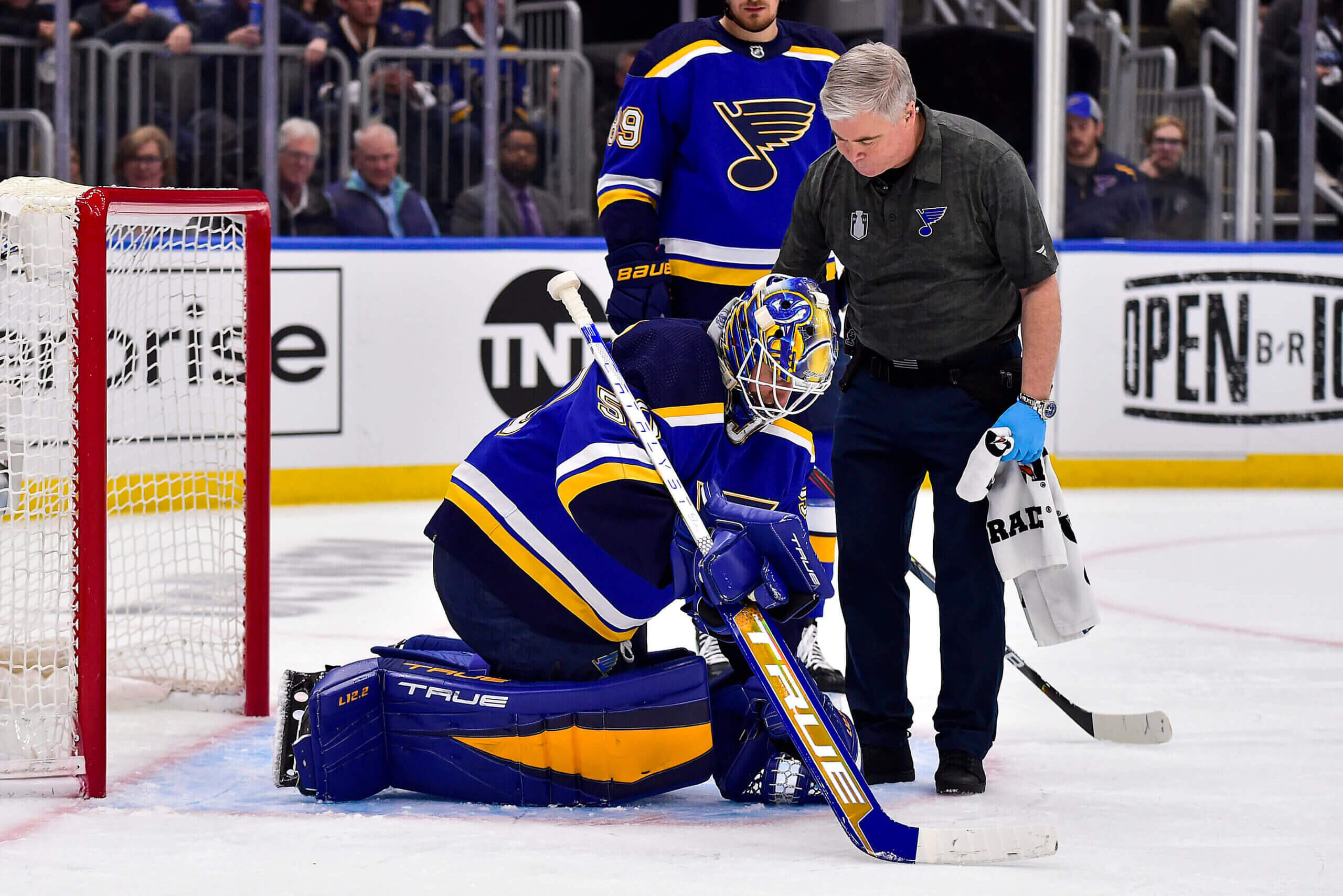 Avalanche Blues Game 4 odds Binnington