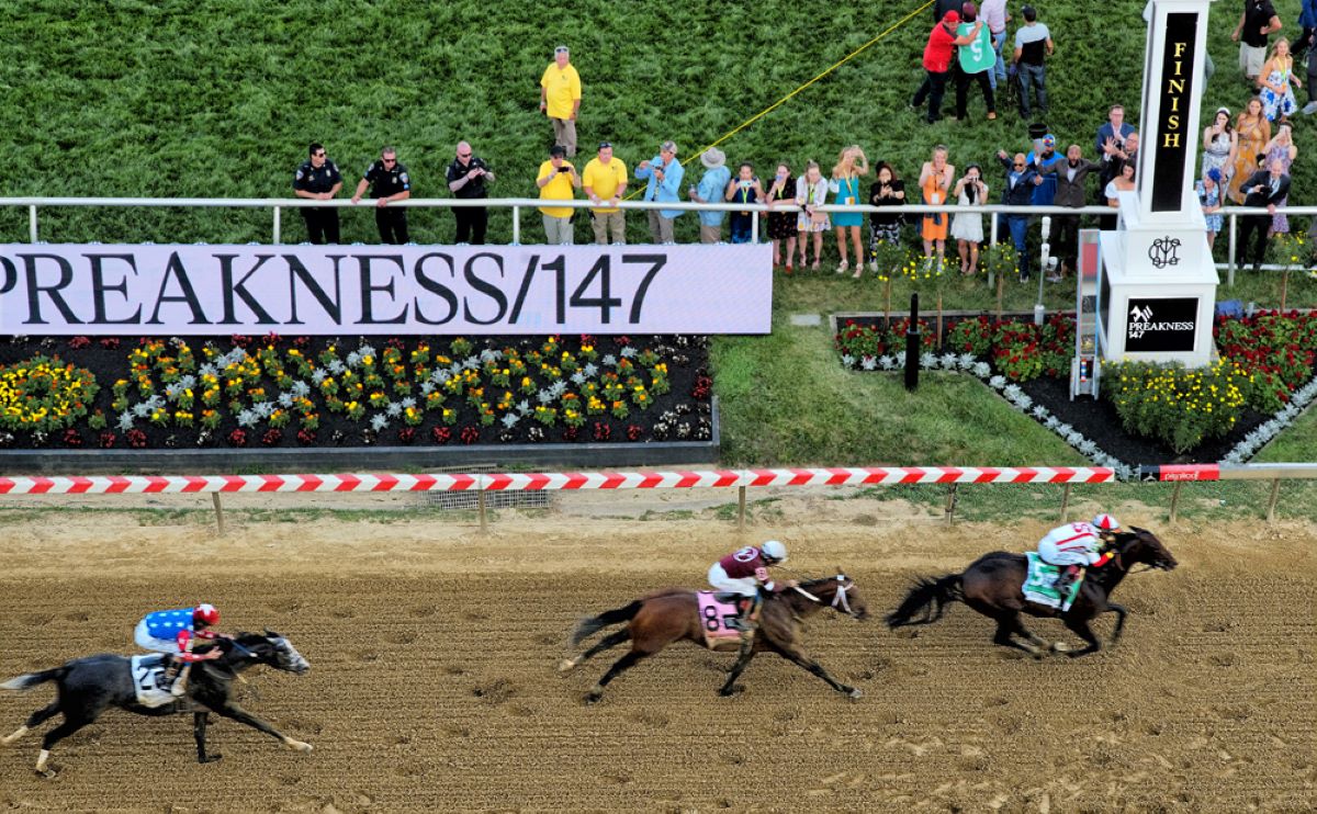 2022 Preakness Finish