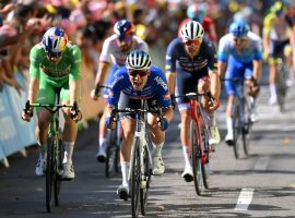 Jasper Philipsen (Alpecin-Deceuninck) celebrates his first-career stage win in Stage 15 of the 2022 Tour de France at Carcassonne. (Image: Getty)