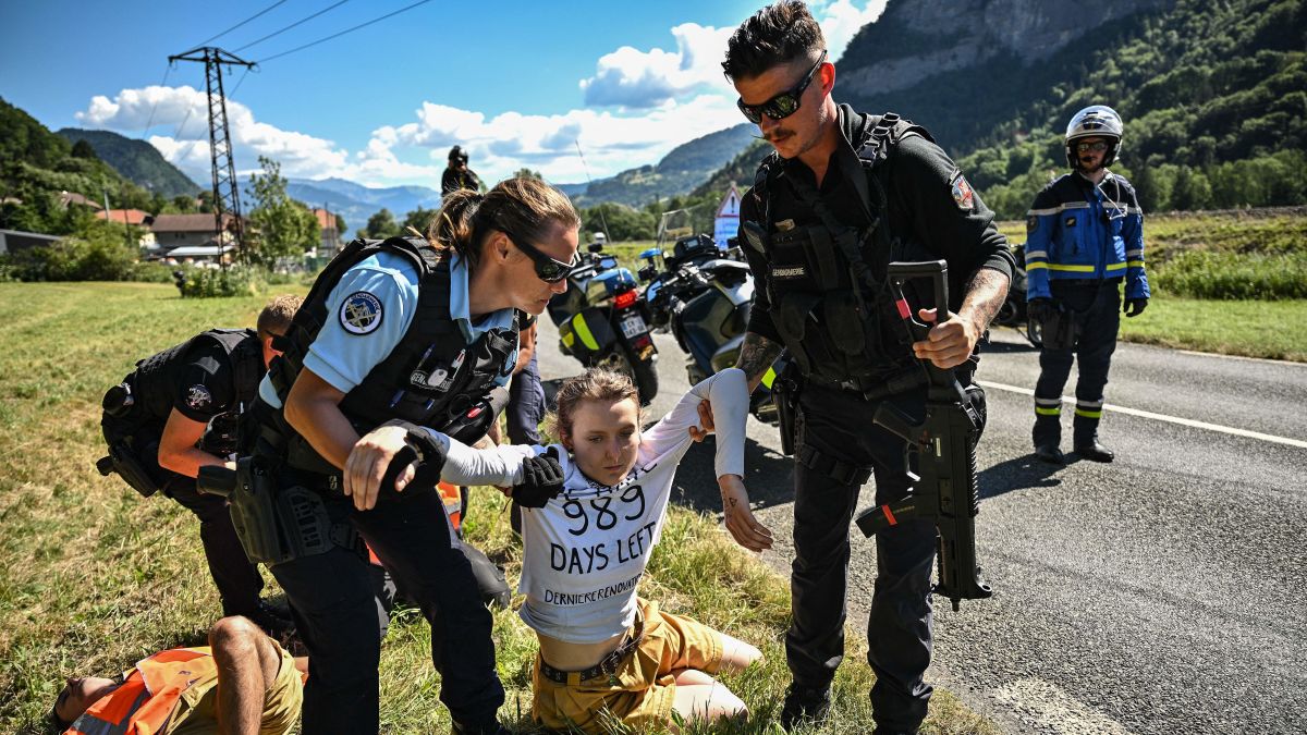 2022 Tour de France Le Stage 10 Protestors Magnus Cort